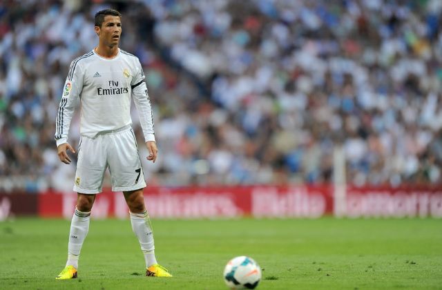 Ronaldo sở hữu chiều cao đạt mức lý tưởng